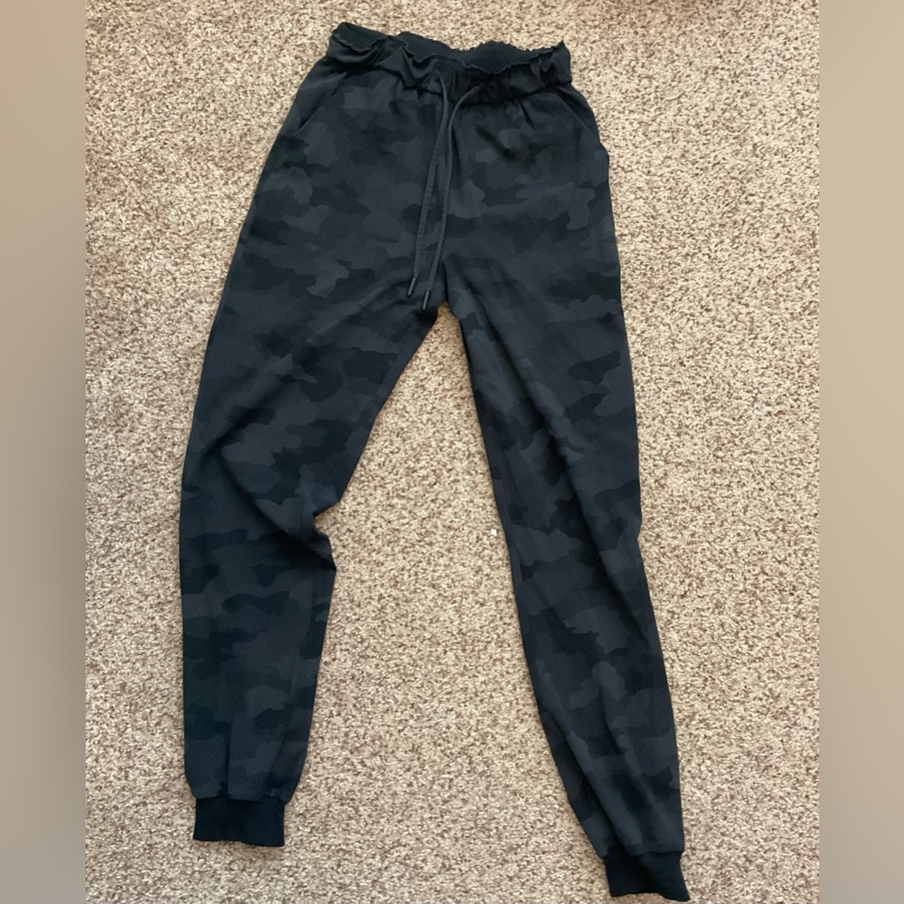 Lululemon Athletica Black Camo Joggers